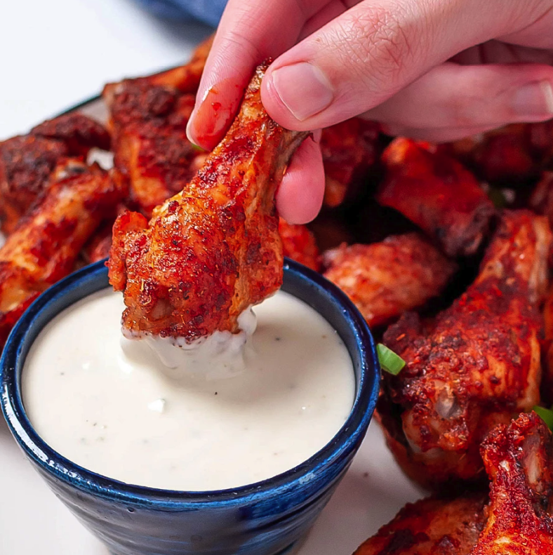
how long can chicken wings stay in the fridge?